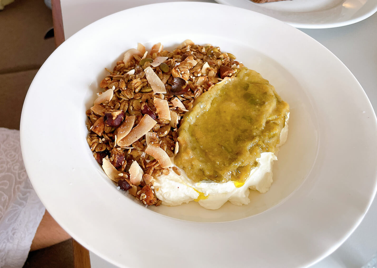 Husk Eats 1600x1140 V014