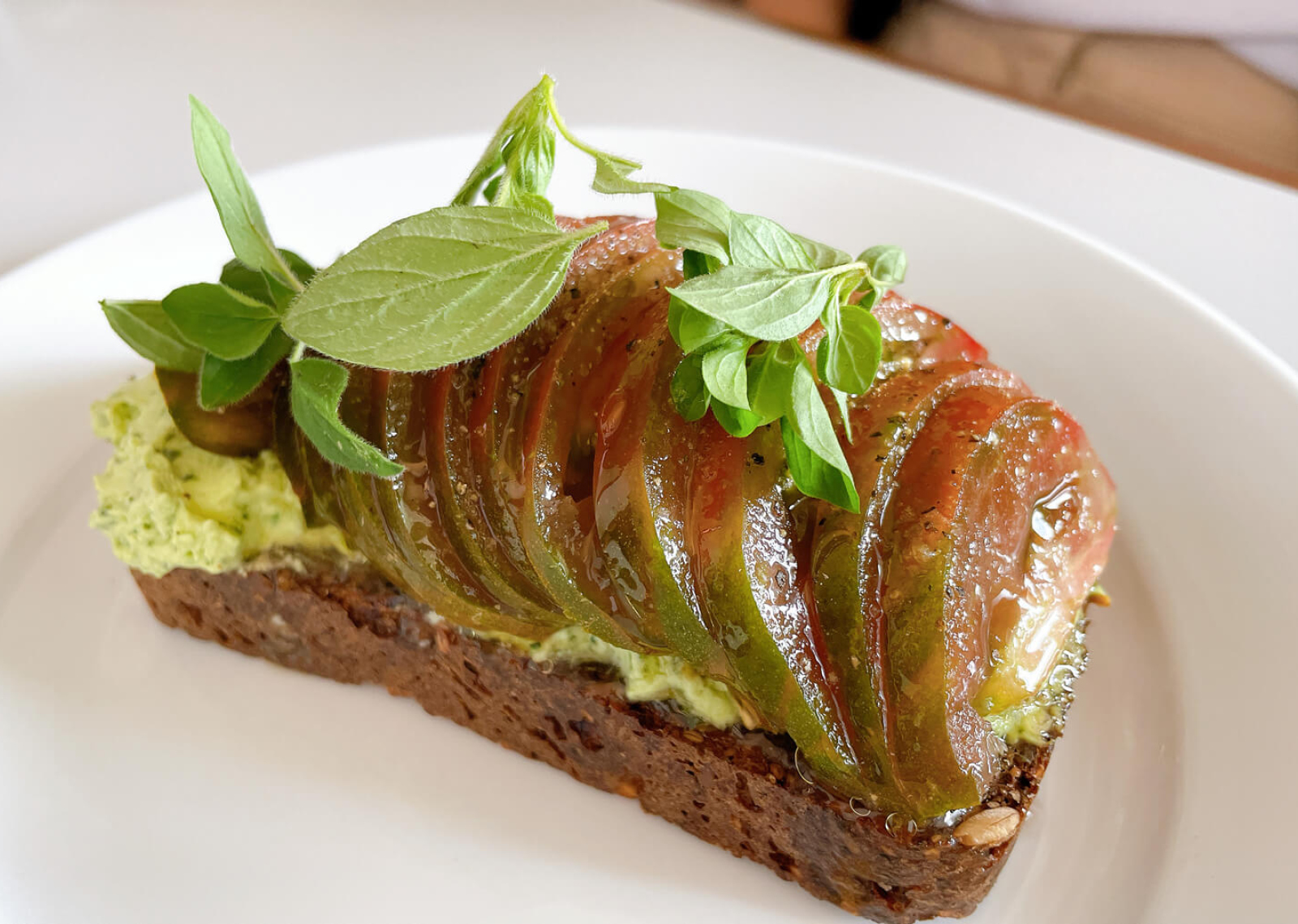 Husk Eats 1600x1140 V018